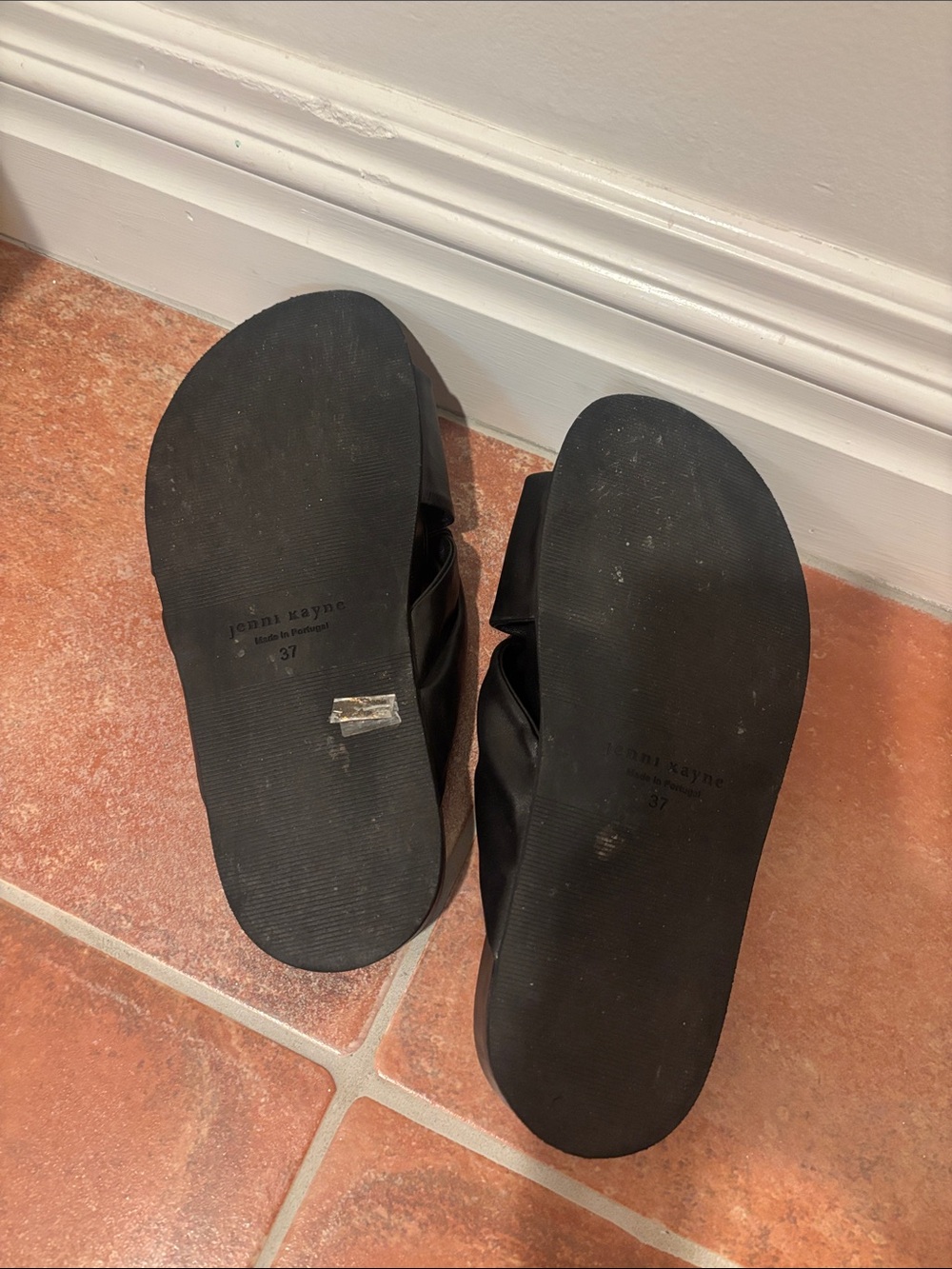 Jenni Kayne Black Knotted Slide Sandals - Picture 2 of 3